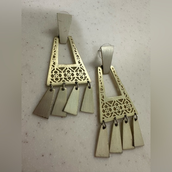 Kendra Scott Jewelry - Kendra Scott Gold Filigree Earrings